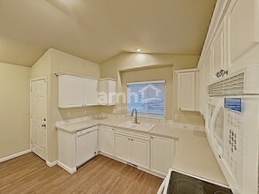 13269 SE Piper Dr in Happy Valley, OR - Building Photo - Building Photo