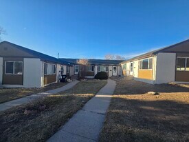 412 Glen View Ct in Colorado Springs, CO - Building Photo