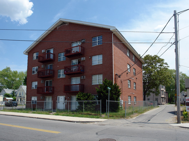 158 Water St in Lawrence, MA - Foto de edificio - Building Photo