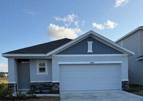 32963 Osprey Peak Wy in San Antonio, FL - Building Photo