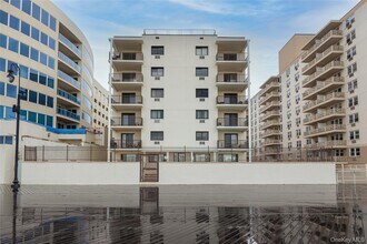 420 Shore Rd in Long Beach, NY - Building Photo - Building Photo