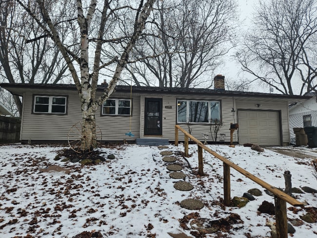 property at 1121 Debra Ln