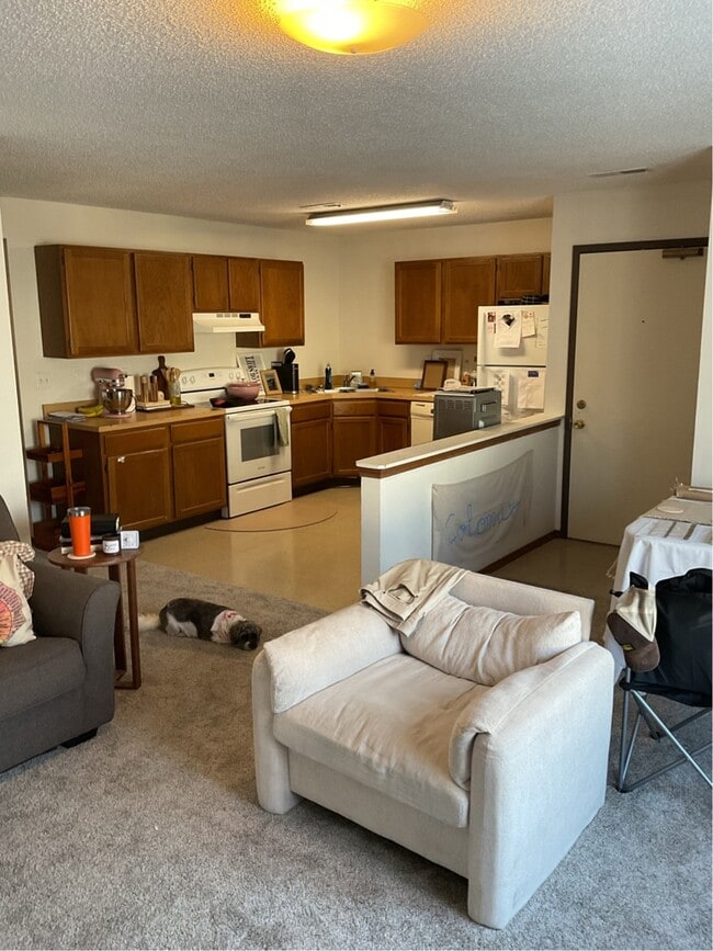 1010 Kearney St in Manhattan, KS - Building Photo - Building Photo