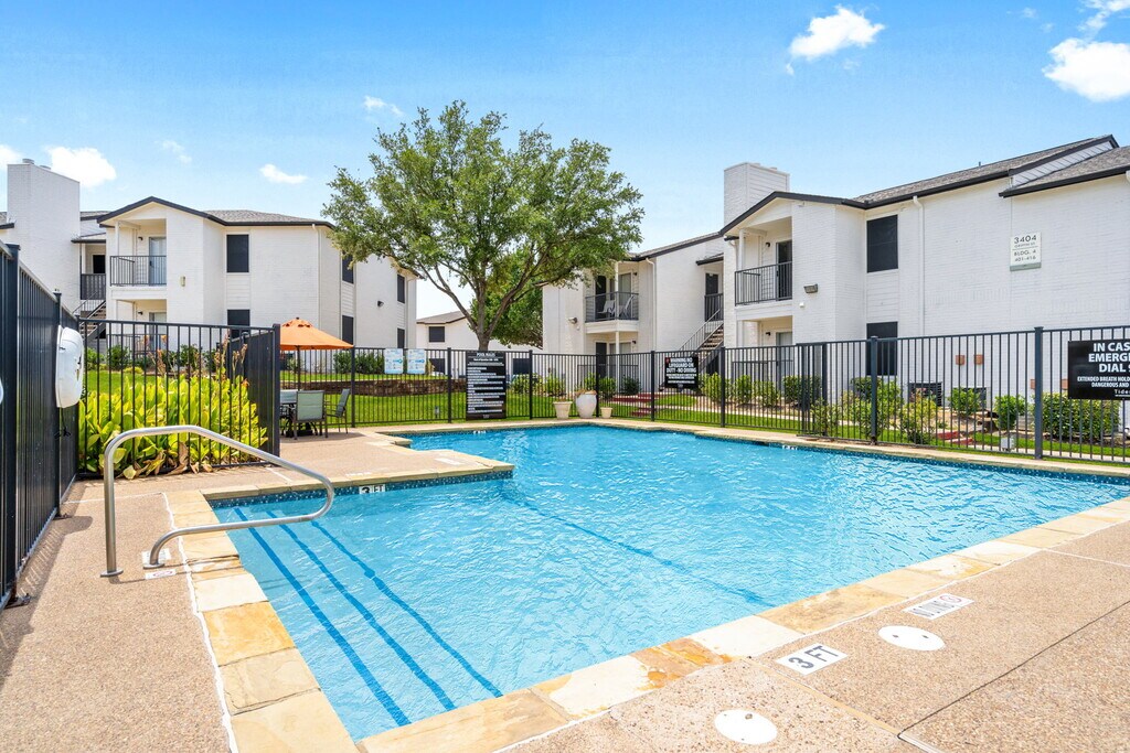 Tides on Westcreek Fort Worth, TX Apartments