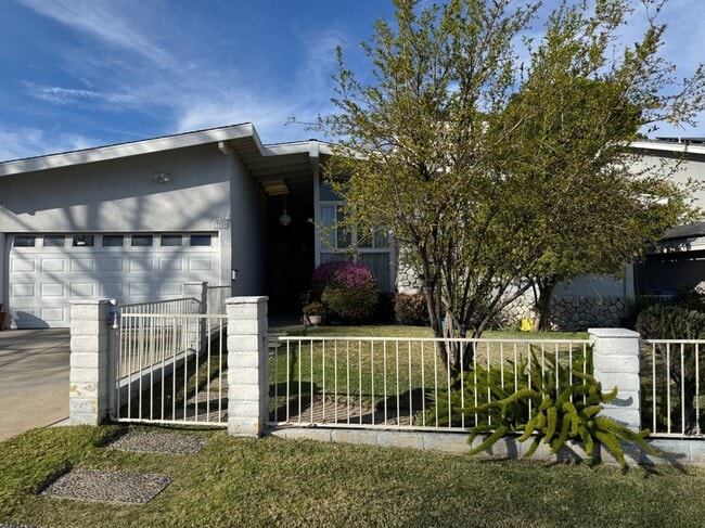 property at 17249 Flanders St