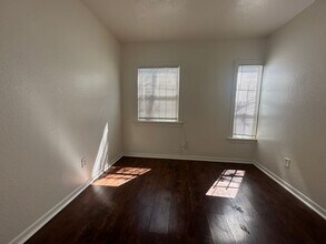 8114 S Hoover St in Los Angeles, CA - Building Photo - Building Photo