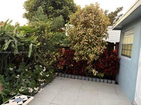 11956 SW 209th St in Miami, FL - Building Photo