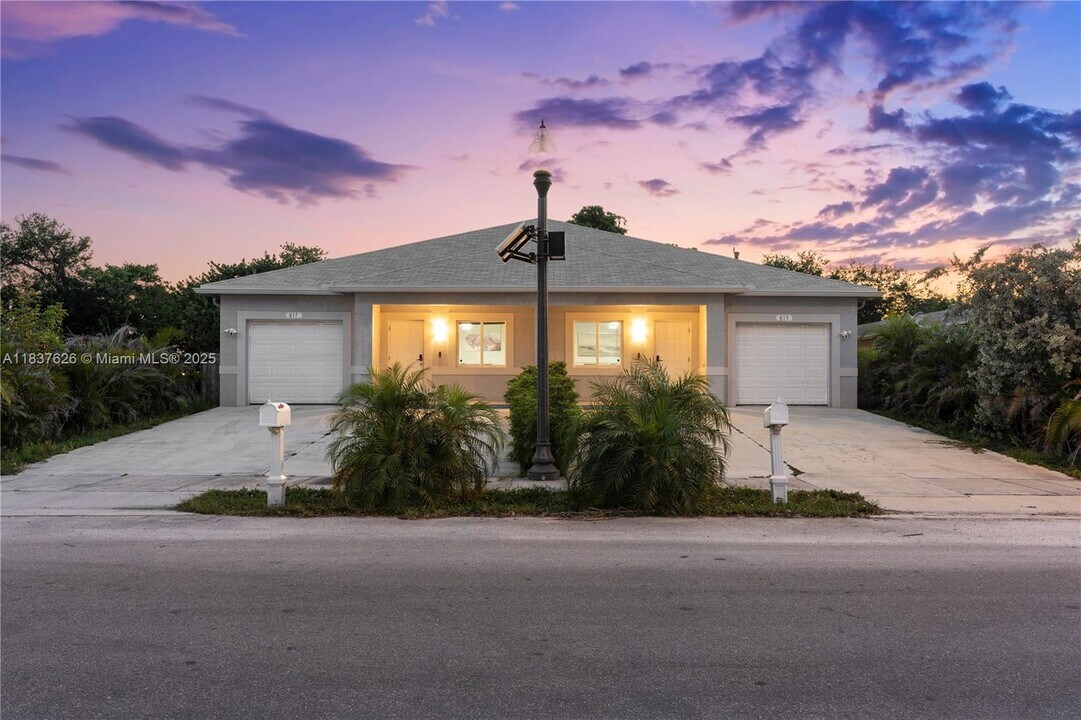 817-819 NW 1st Ave in Fort Lauderdale, FL - Building Photo