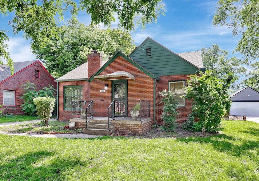230 S Minneapolis St in Wichita, KS - Building Photo
