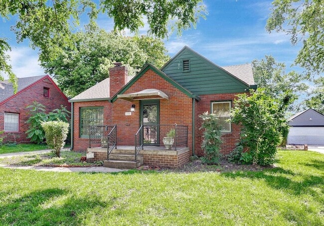 property at 230 S Minneapolis St