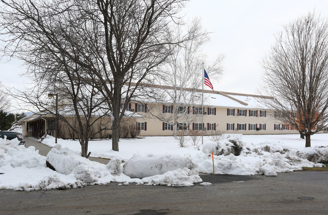 Mountainview Commons in Granville, NY - Foto de edificio - Building Photo