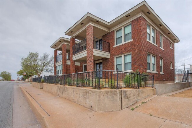 property at 207 NW 23rd St