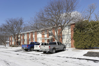 Penn Apartments in Bloomington, MN - Building Photo - Building Photo