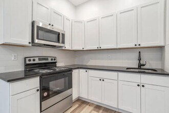 Furnished room/NOT APARTMENT in Brooklyn, NY - Building Photo - Building Photo