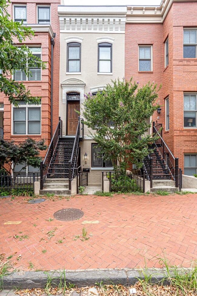 property at 1230 4th St NW
