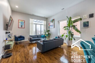 2409 W Catalpa Ave in Chicago, IL - Building Photo - Building Photo