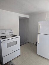 206 E Main St, Unit Apt 3 in Mount Joy, PA - Building Photo - Building Photo