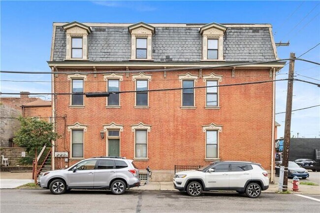 1214 Bingham St in Pittsburgh, PA - Building Photo - Building Photo