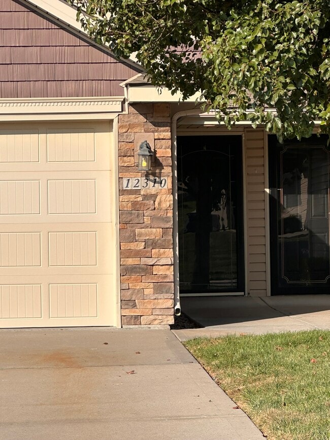 property at 12310 Hunter Dr