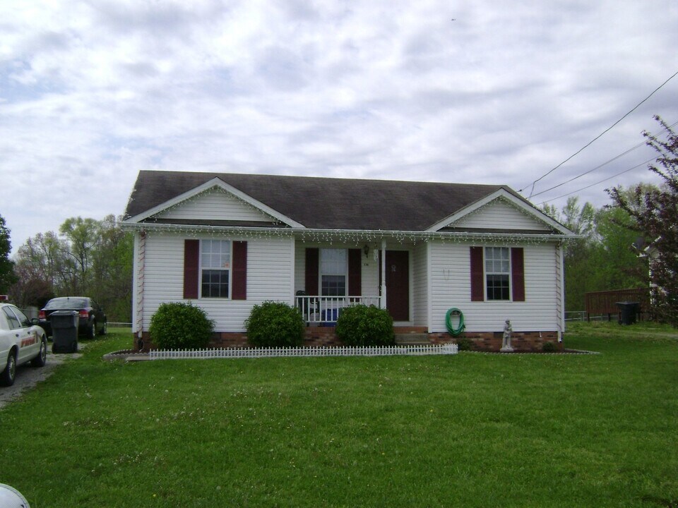 138 Grant Ave in Oak Grove, KY - Building Photo