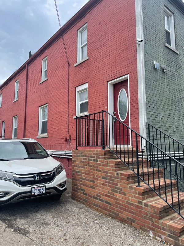 property at 90 E 8th Ave