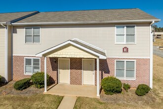 Hudson Bridge in Stockbridge, GA - Foto de edificio - Building Photo