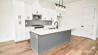 1508 Weiss St in Houston, TX - Foto de edificio - Building Photo