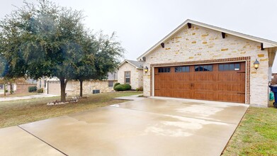 109 Walter Way in Jarrell, TX - Building Photo - Building Photo