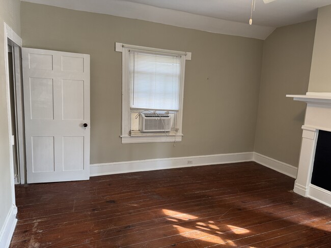 116 Goldsborough St, Unit Apartment 3 in Easton, MD - Building Photo - Building Photo