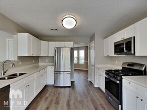 11640 Registry Blvd in Hampton, GA - Foto de edificio - Building Photo