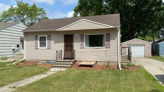 2616 6th Ave N in Grand Forks, ND - Building Photo