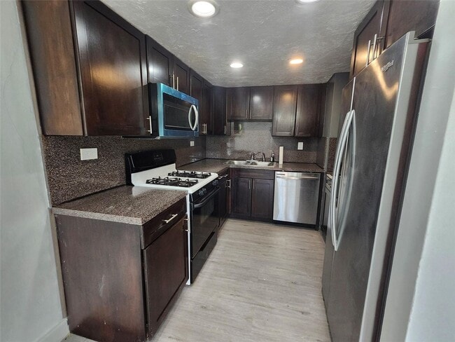 property at 2944 E Missionwood Ln