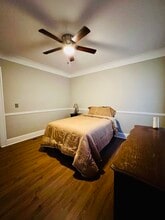 2077 Cascade Rd SW, Unit C in Atlanta, GA - Foto de edificio - Building Photo