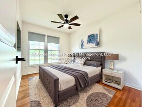 223 SW Opal Dr in Lee's Summit, MO - Building Photo - Building Photo