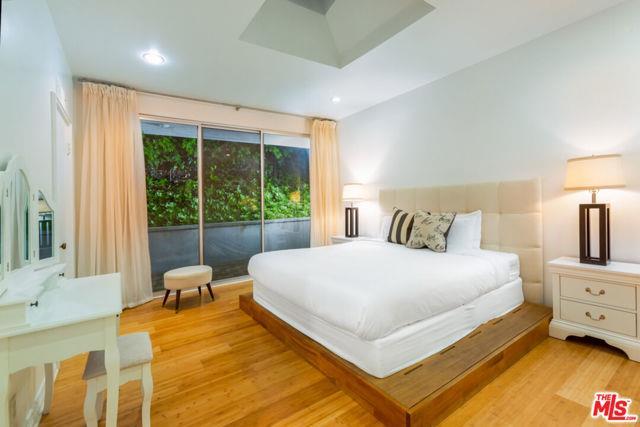 property at 450 Trousdale Pl