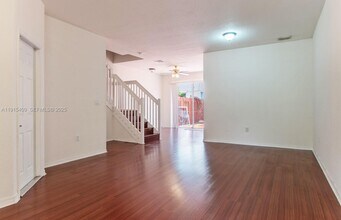 12435 SW 125th St in Miami, FL - Foto de edificio - Building Photo