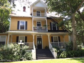 31 Barton Ave in Rockledge, FL - Building Photo