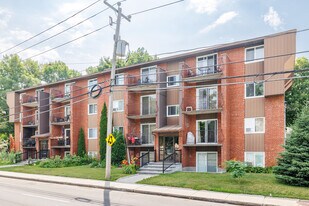 3000 Cartier Boul O in Laval, QC - Building Photo