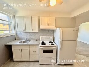 3132 Walker Rd in Windsor, ON - Building Photo - Building Photo