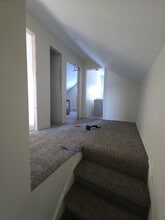 952 South St in Apulia Station, NY - Foto de edificio - Building Photo