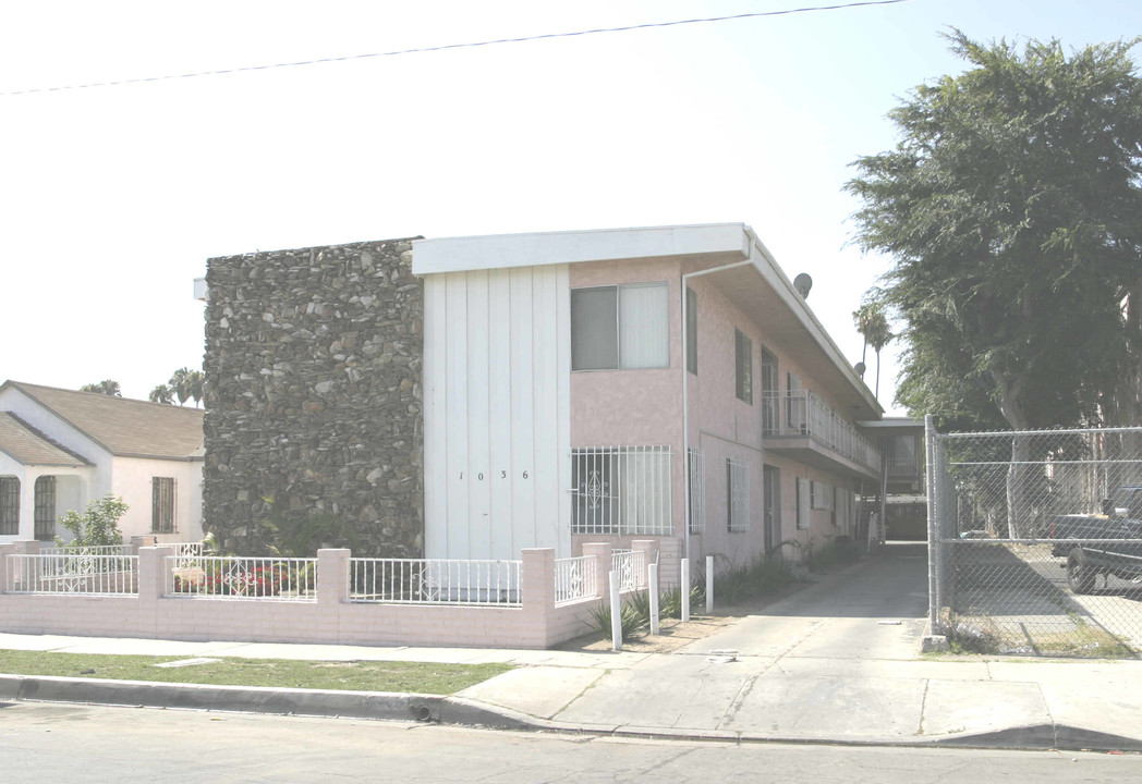 1037 W 95th St in Los Angeles, CA - Building Photo