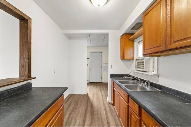 property at 1386 E 185th St