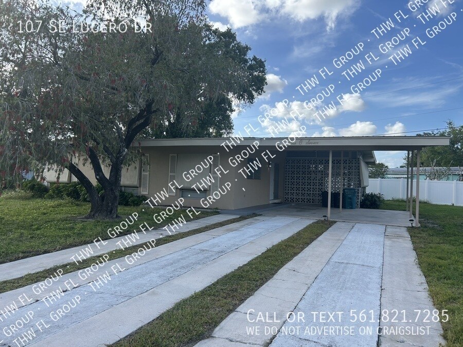 107 SE Lucero Dr in Port St. Lucie, FL - Building Photo