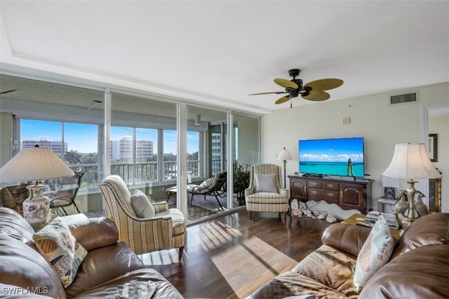 property at 21 Bluebill Ave