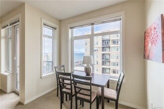 2721 1st Ave, Unit 1003 in Seattle, WA - Foto de edificio - Building Photo