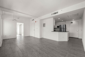 Grand Central Market Apartments in Los Angeles, CA - Building Photo - Building Photo