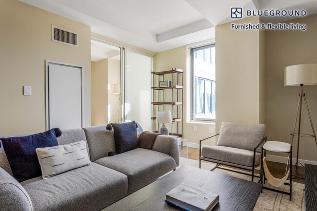 45 Stuart St, Unit FL14-ID786