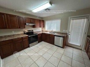 8315 W Clear Stream Dr in Phoenix, AZ - Building Photo - Building Photo