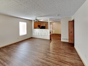 7523 Canal Highlands Blvd in Canal Winchester, OH - Building Photo - Building Photo