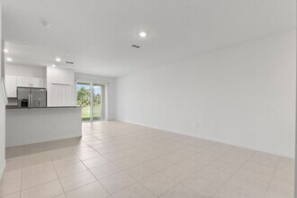 11131 65th Ter E in Palmetto, FL - Building Photo - Building Photo